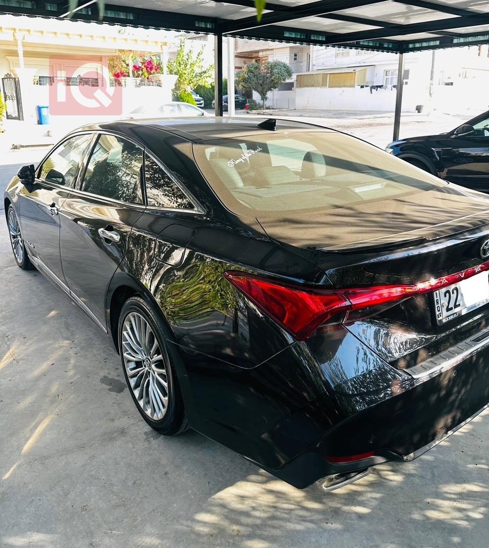 تۆیۆتا ئەڤەلۆن